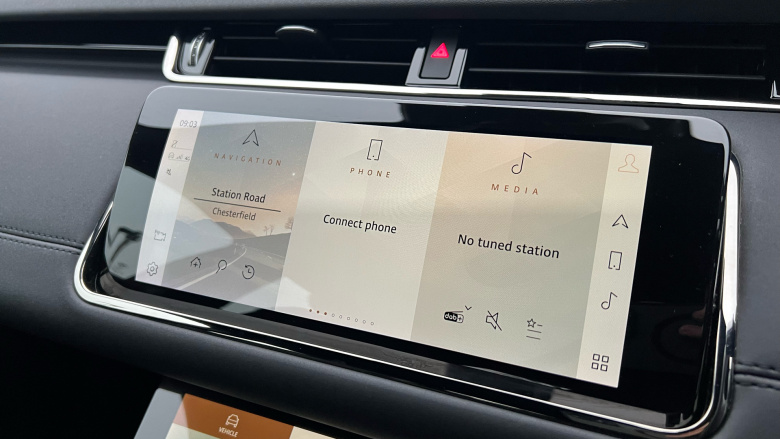 Land Rover Range Rover Evoque 1.5 P300e R-Dynamic SE 5dr Auto Hatchback